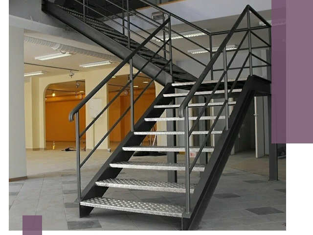 Лестницы для офиса в Комсомольске-на-Амуре: изготовление, монтаж, демонтаж