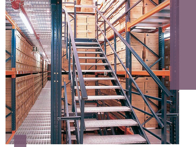 Лестницы складские прочные и безопасные под ключ в Комсомольске-на-Амуре