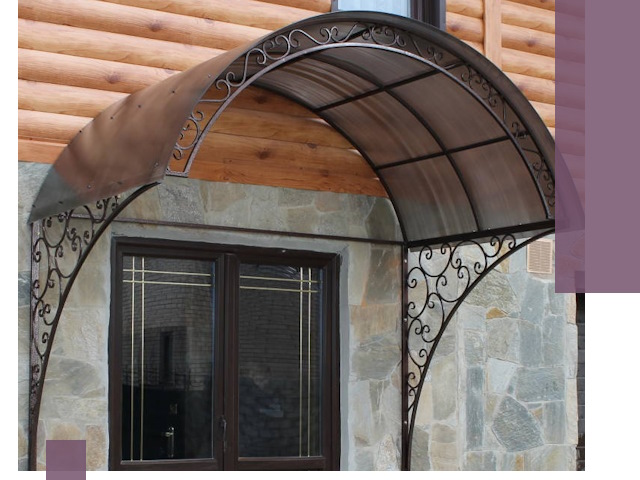 Арочные козырьки под ключ в Комсомольске-на-Амуре: изготовление и монтаж