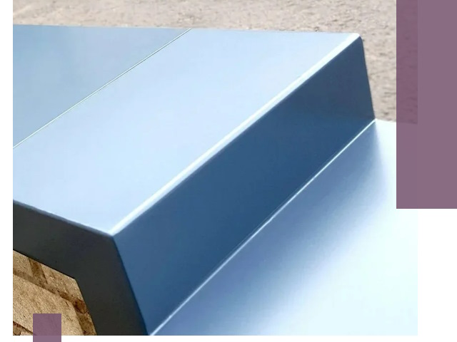 Крышки на парапет в Комсомольске-на-Амуре: изготовление и монтаж под ключ