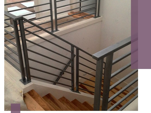 Изготовление поручней из металла и дерева в Комсомольске-на-Амуре